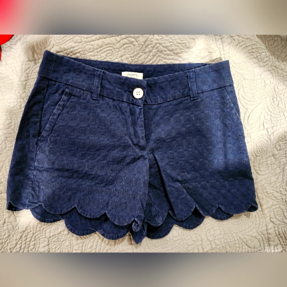 Crown & Ivy Scalloped Shorts